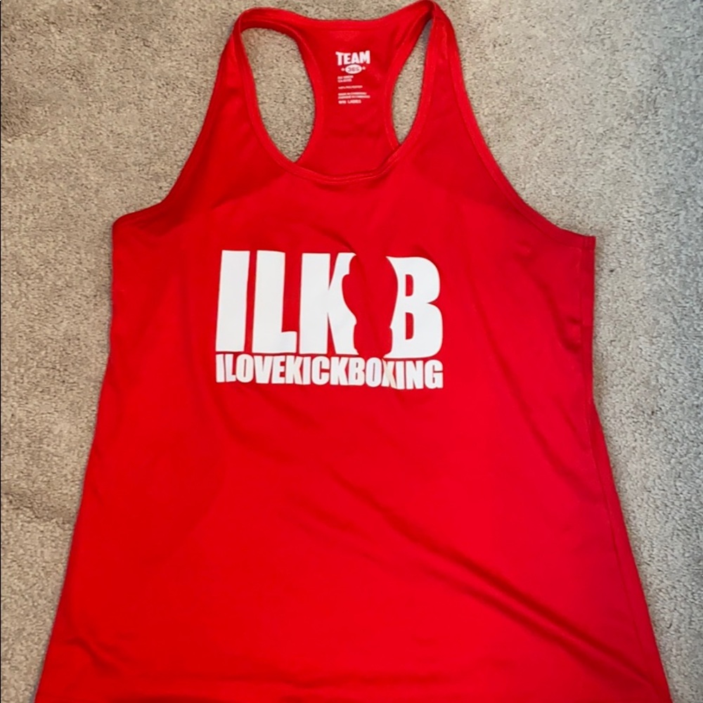 Ilovekickboxing tank
